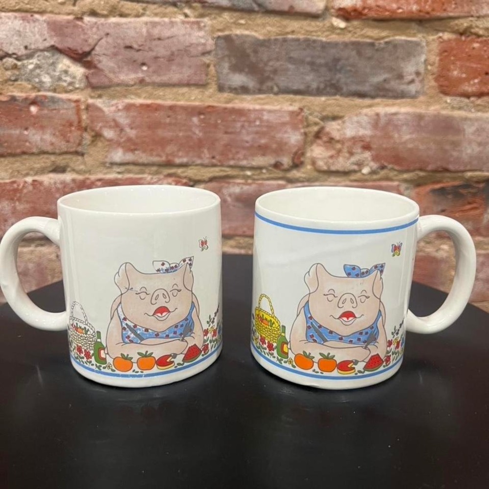 1980s Vintage Picnic Pigs Mugs Set